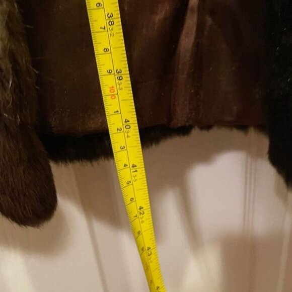 Vintage 1940’s Fur Brown and Black Fur Coat - Picture 12 of 15
